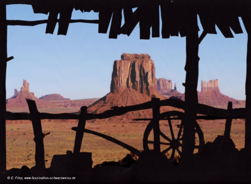 Monument Valley mit Scherenschnitt Evelyn Filep